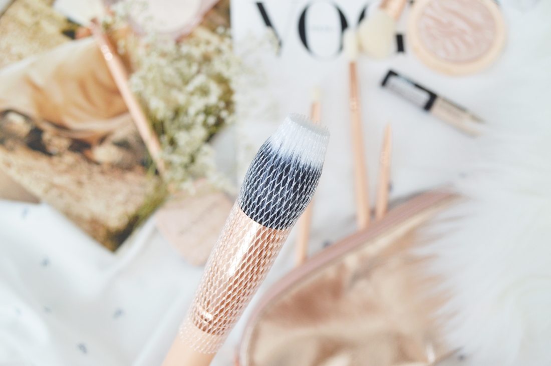 jak dbać o pędzle drogeria internetowa puderek.com.pl